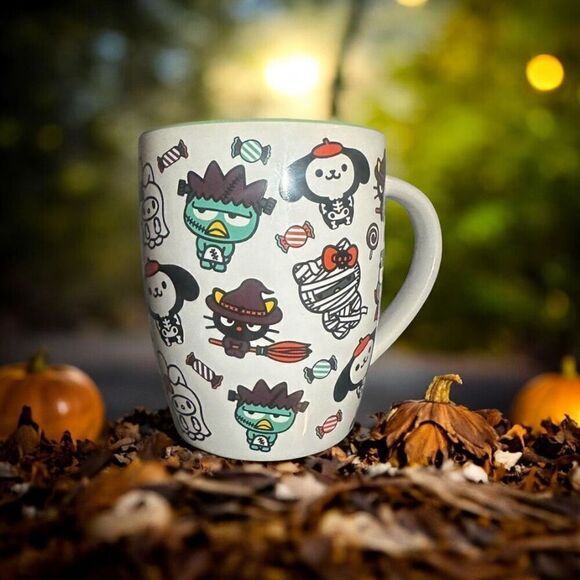 NEW Hello Kitty and Friends Oversized Halloween Mug by Sanrio - Picture 1 of 3